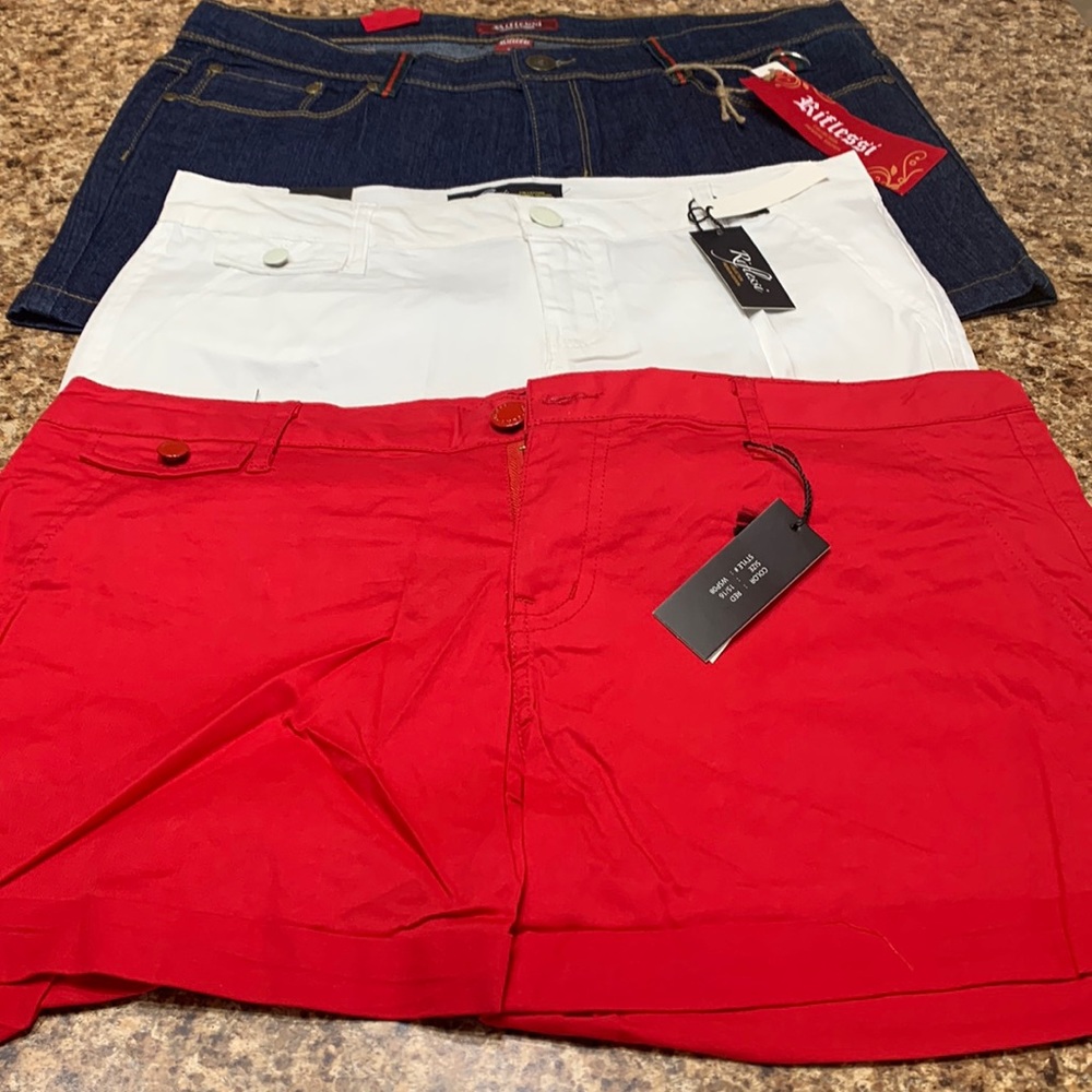 Wholesale 16 pair teen misses shorts 9/10 to 15/16 new in bag shorts stretch cot